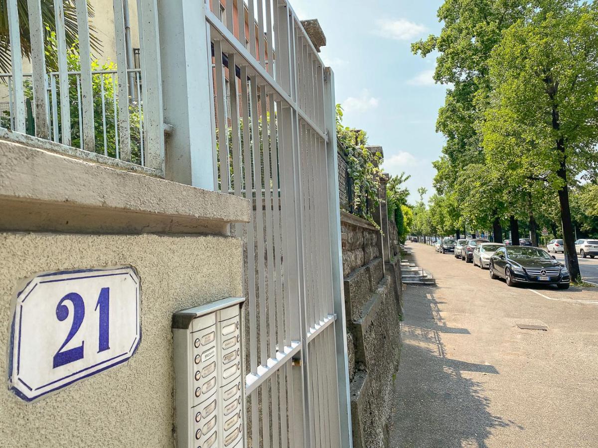 Apartment 21